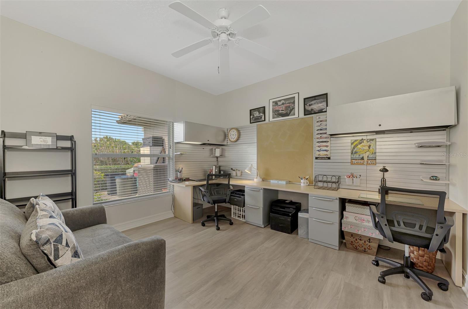 910 PARK PLACE DR, ENGLEWOOD, FL, 34223