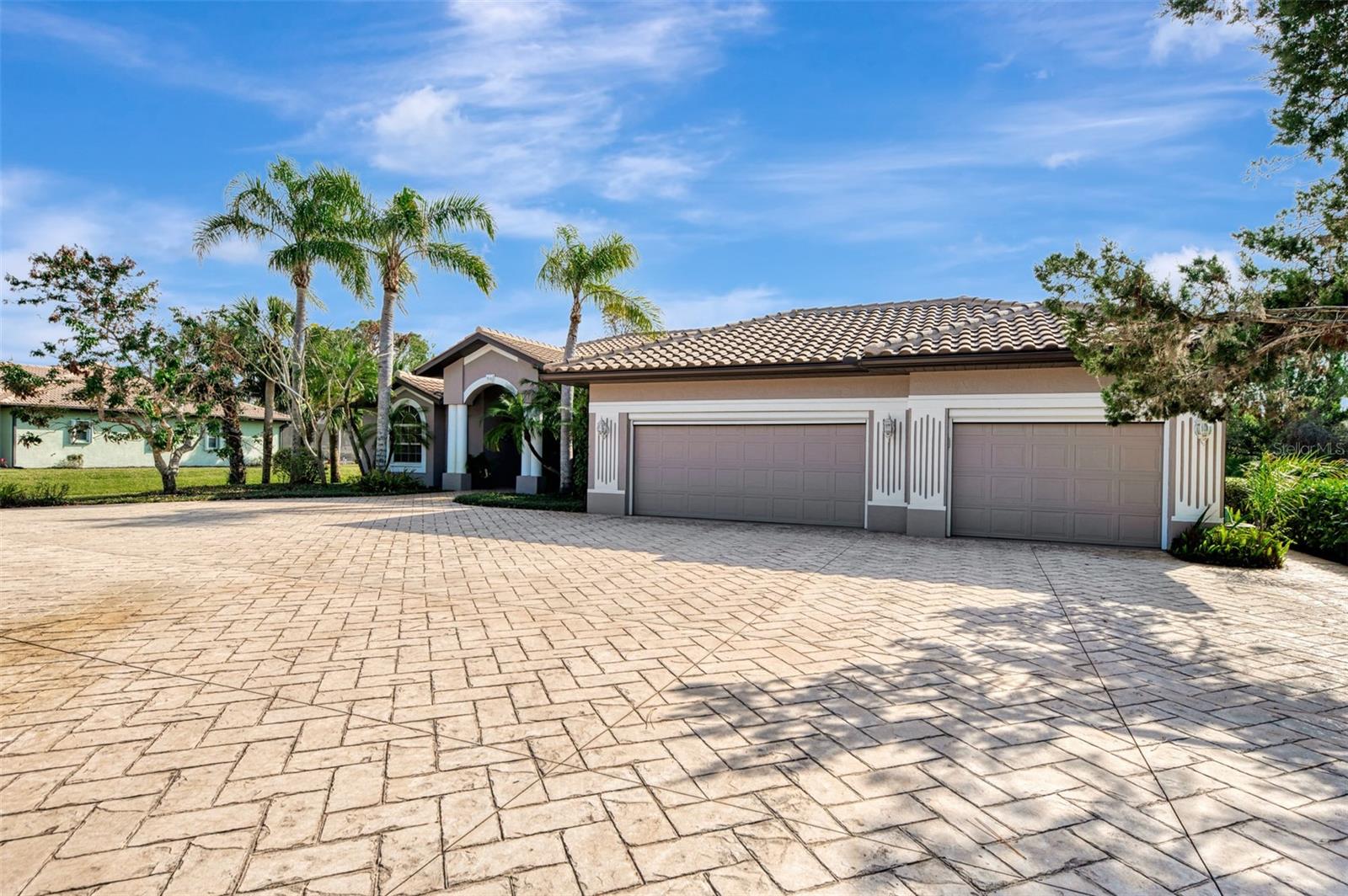 910 PARK PLACE DR, ENGLEWOOD, FL, 34223