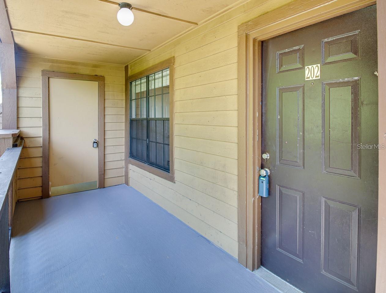 415 LAKEPOINTE DR #202, ALTAMONTE SPRINGS, FL, 32701