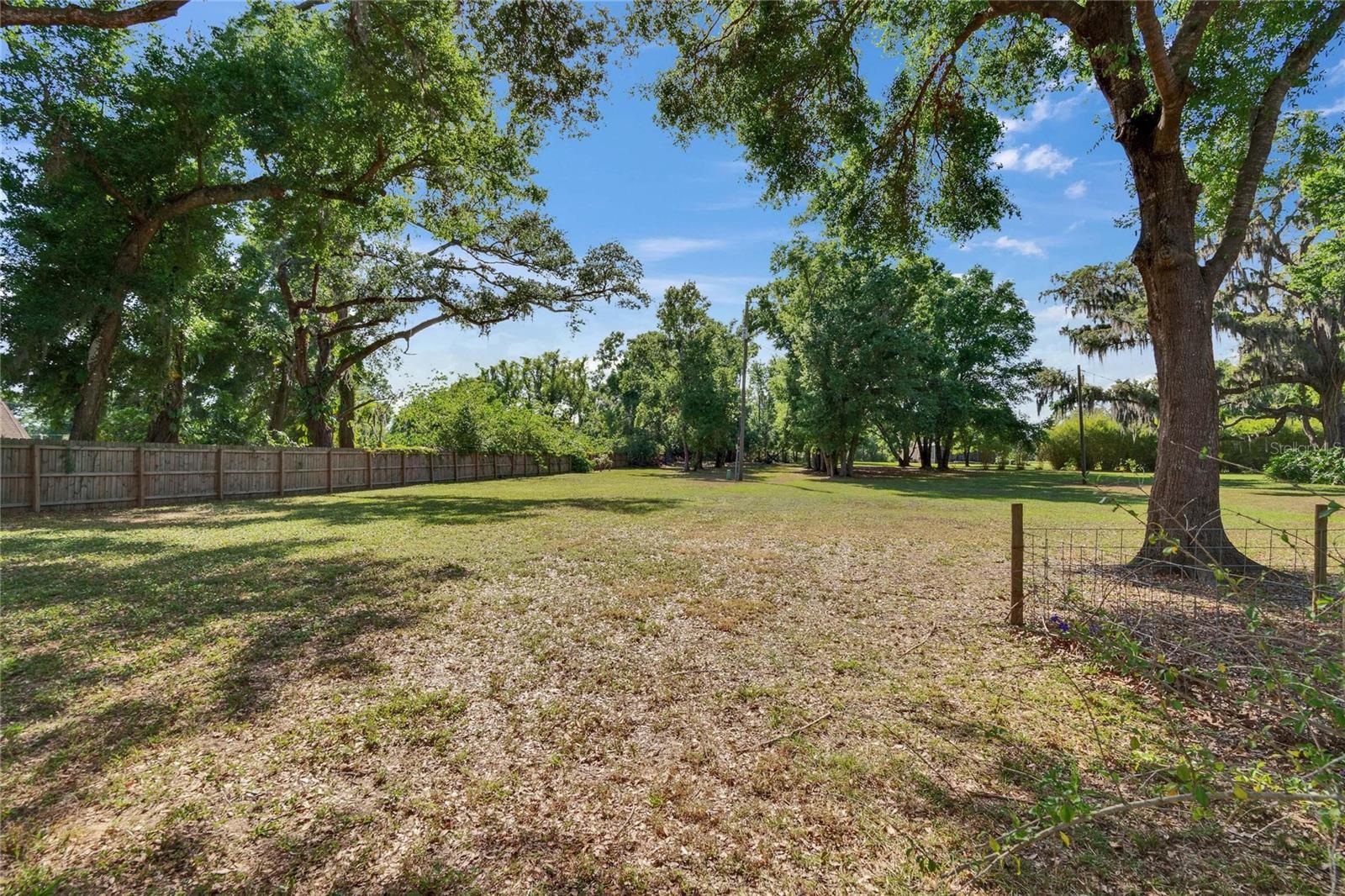 2714 LITTLE RD, VALRICO, FL, 33596