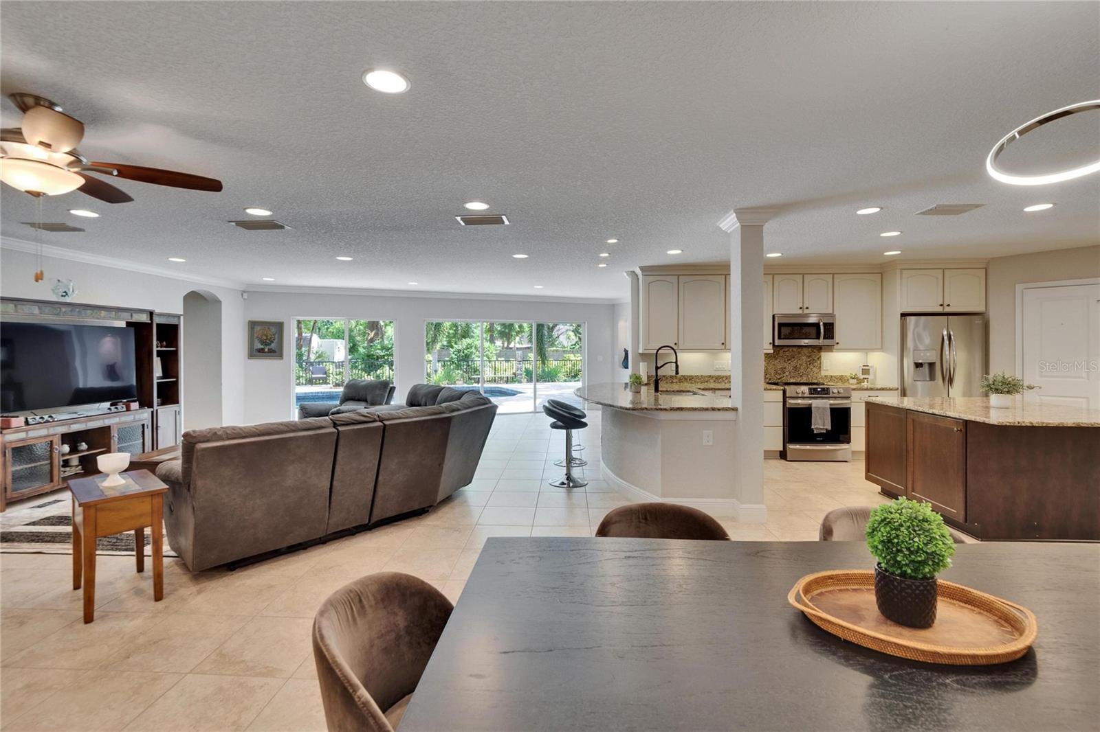 2714 LITTLE RD, VALRICO, FL, 33596