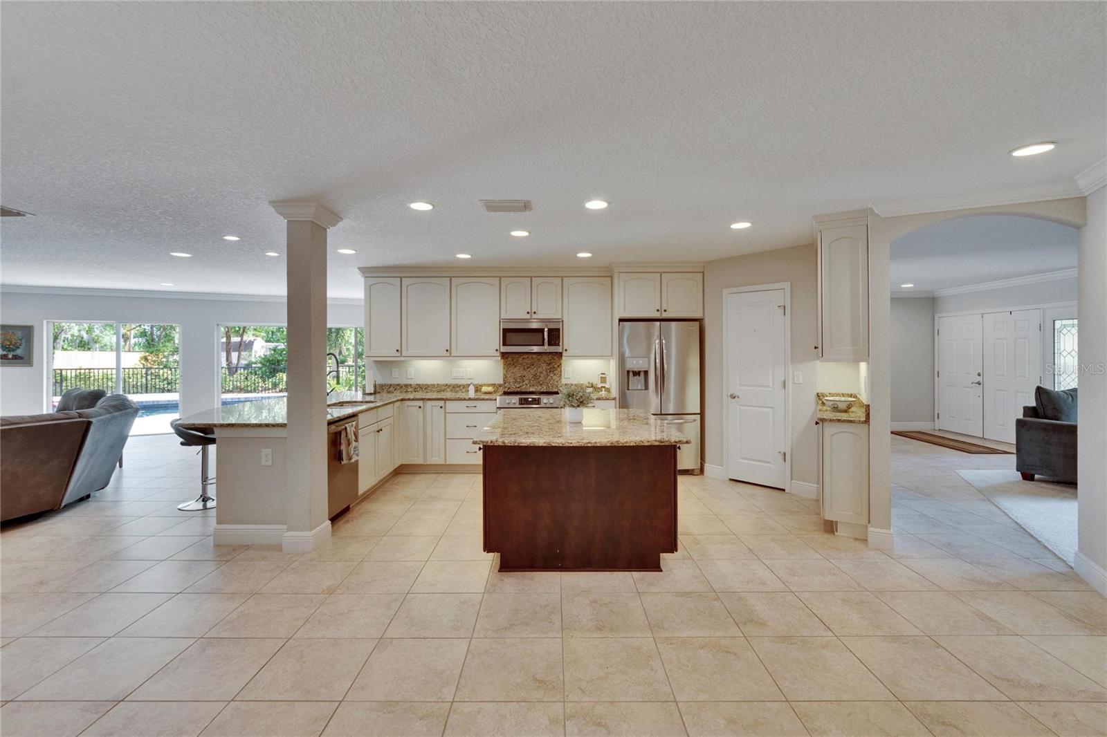 2714 LITTLE RD, VALRICO, FL, 33596