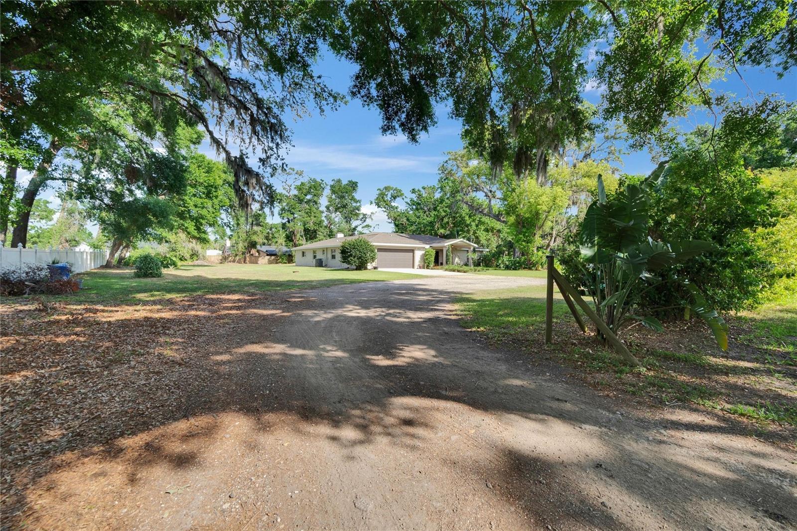 2714 LITTLE RD, VALRICO, FL, 33596