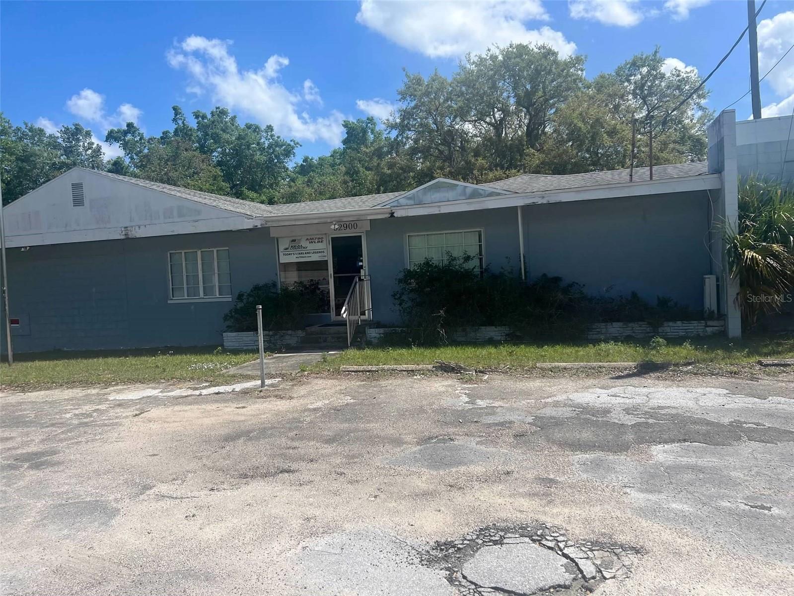 32900 RADIO RD, LEESBURG, FL, 34788