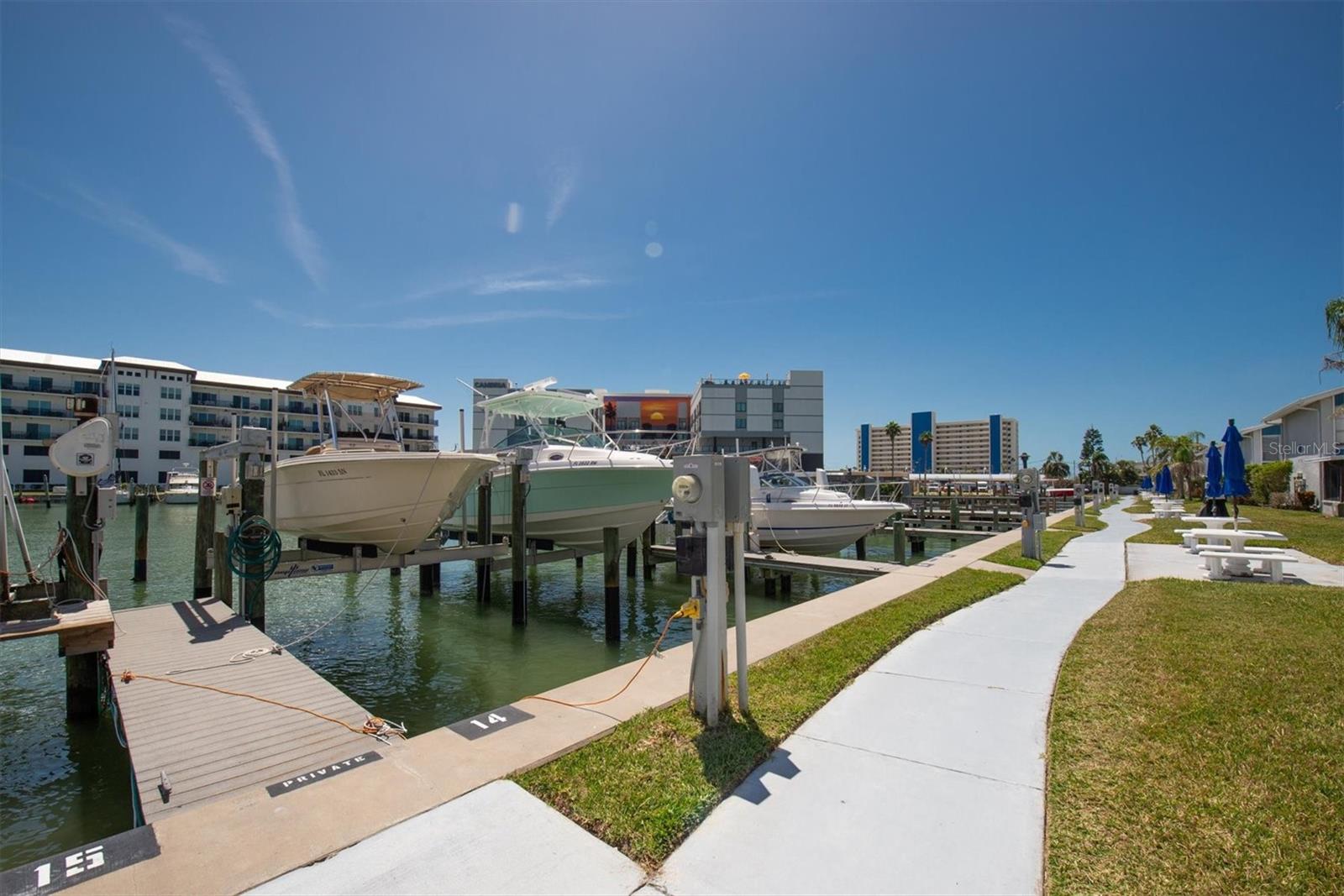 171 MEDALLION BLVD #F, MADEIRA BEACH, FL, 33708