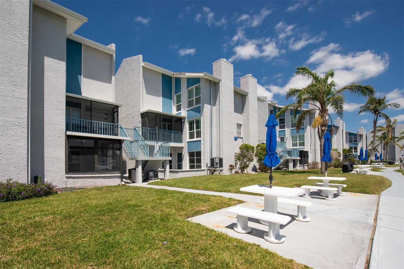 171 MEDALLION BLVD #F, MADEIRA BEACH, FL, 33708