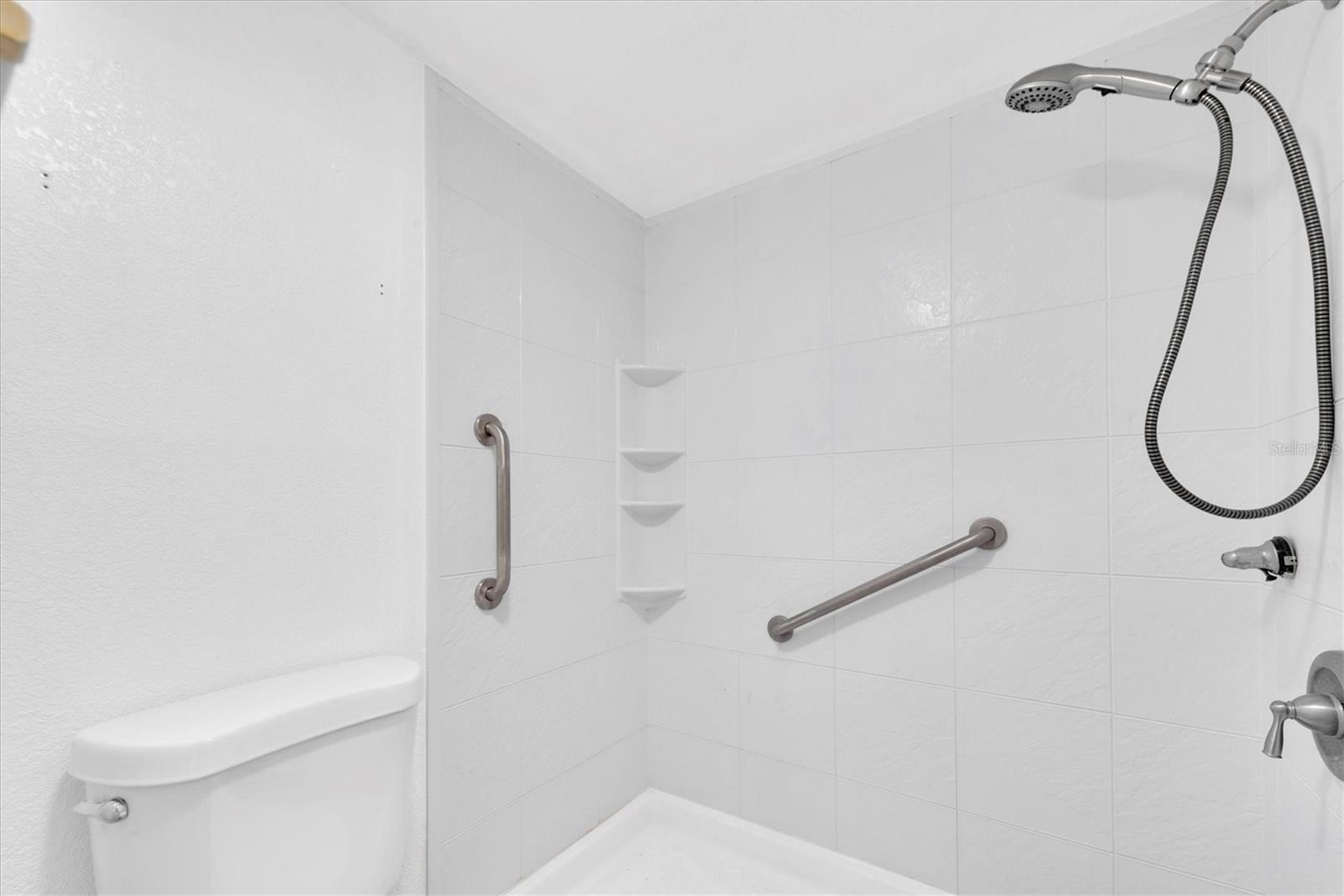 171 MEDALLION BLVD #F, MADEIRA BEACH, FL, 33708