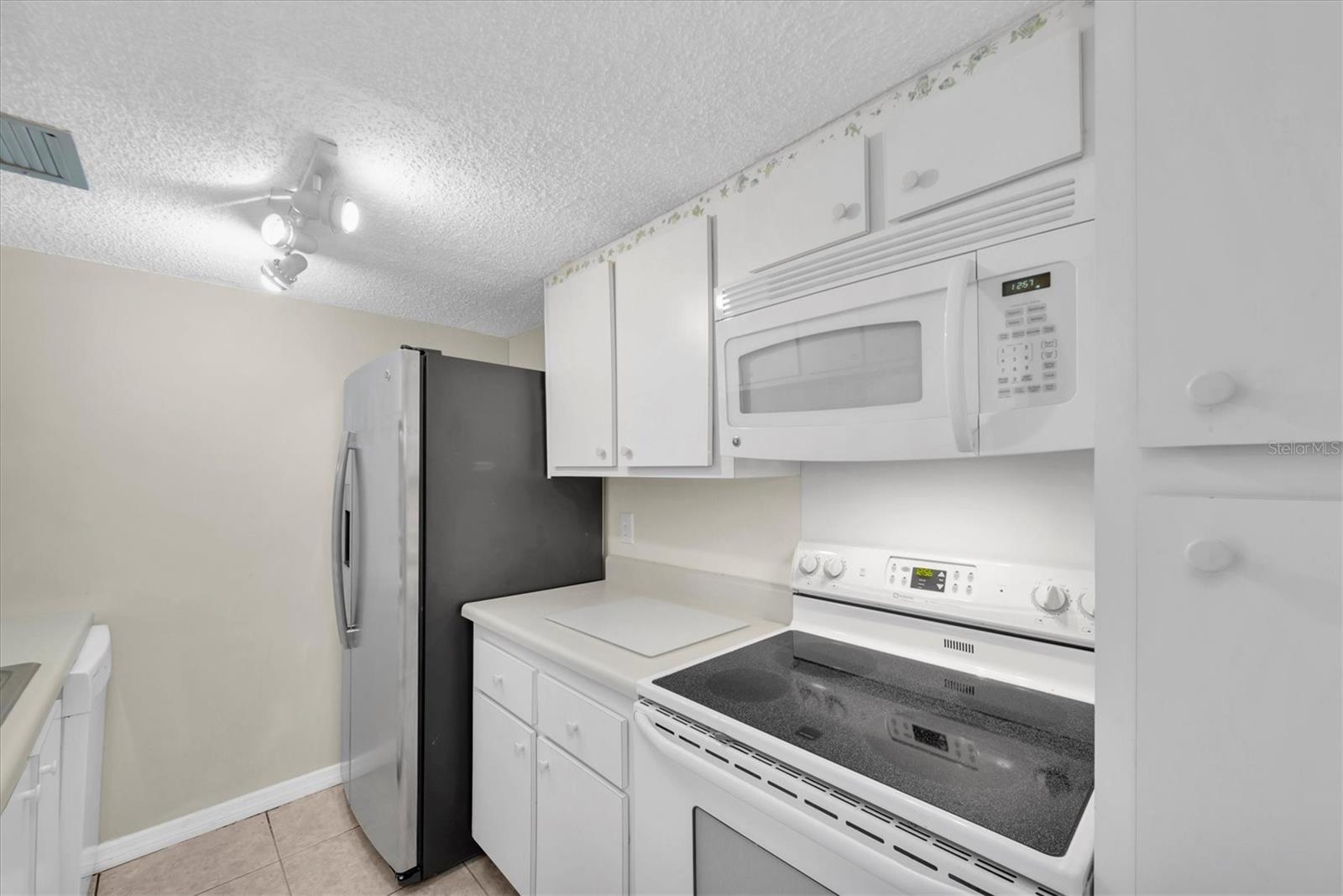 171 MEDALLION BLVD #F, MADEIRA BEACH, FL, 33708
