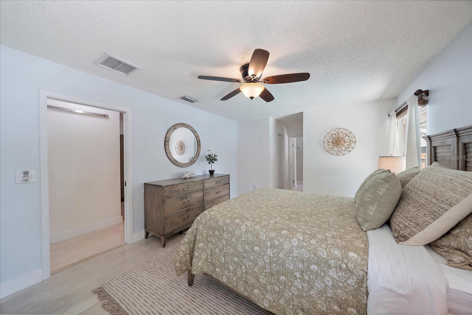 1046 GREYSTONE LN, SARASOTA, FL, 34232