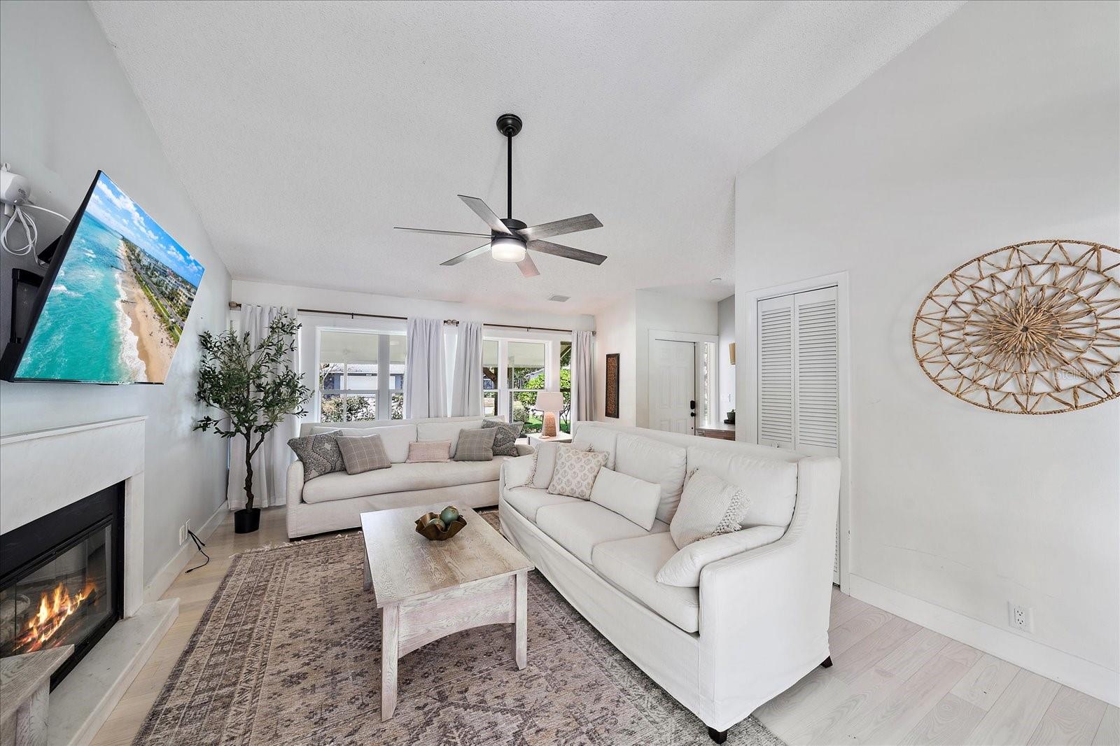 1046 GREYSTONE LN, SARASOTA, FL, 34232