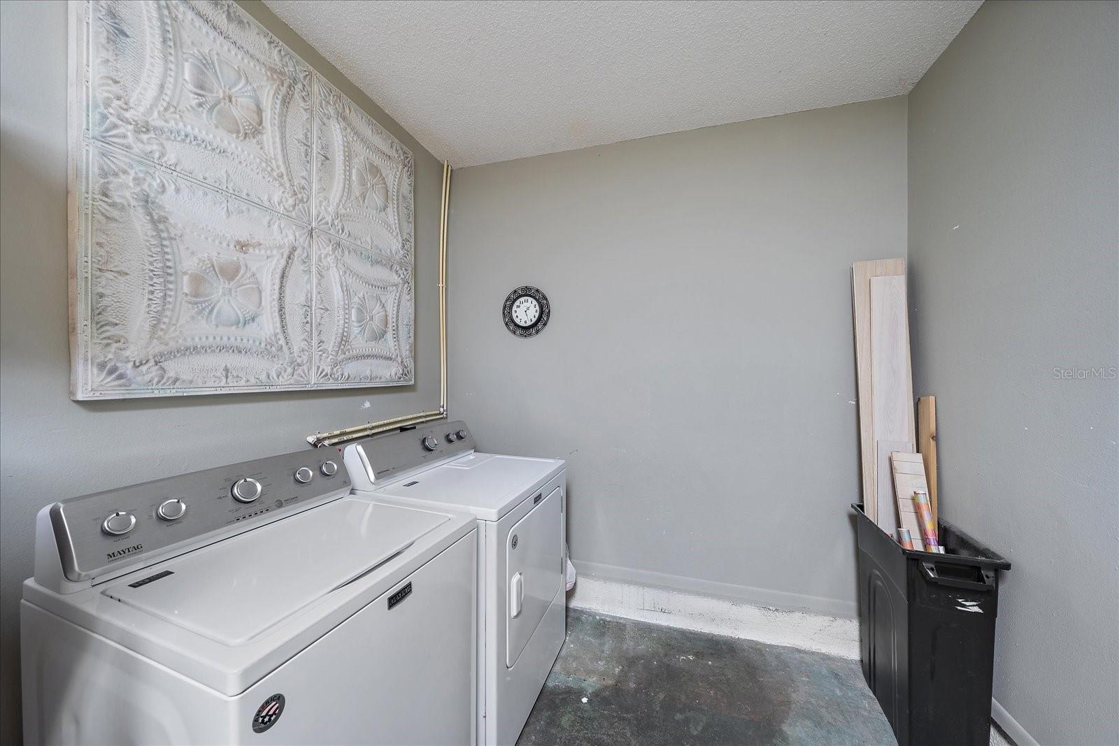 1046 GREYSTONE LN, SARASOTA, FL, 34232