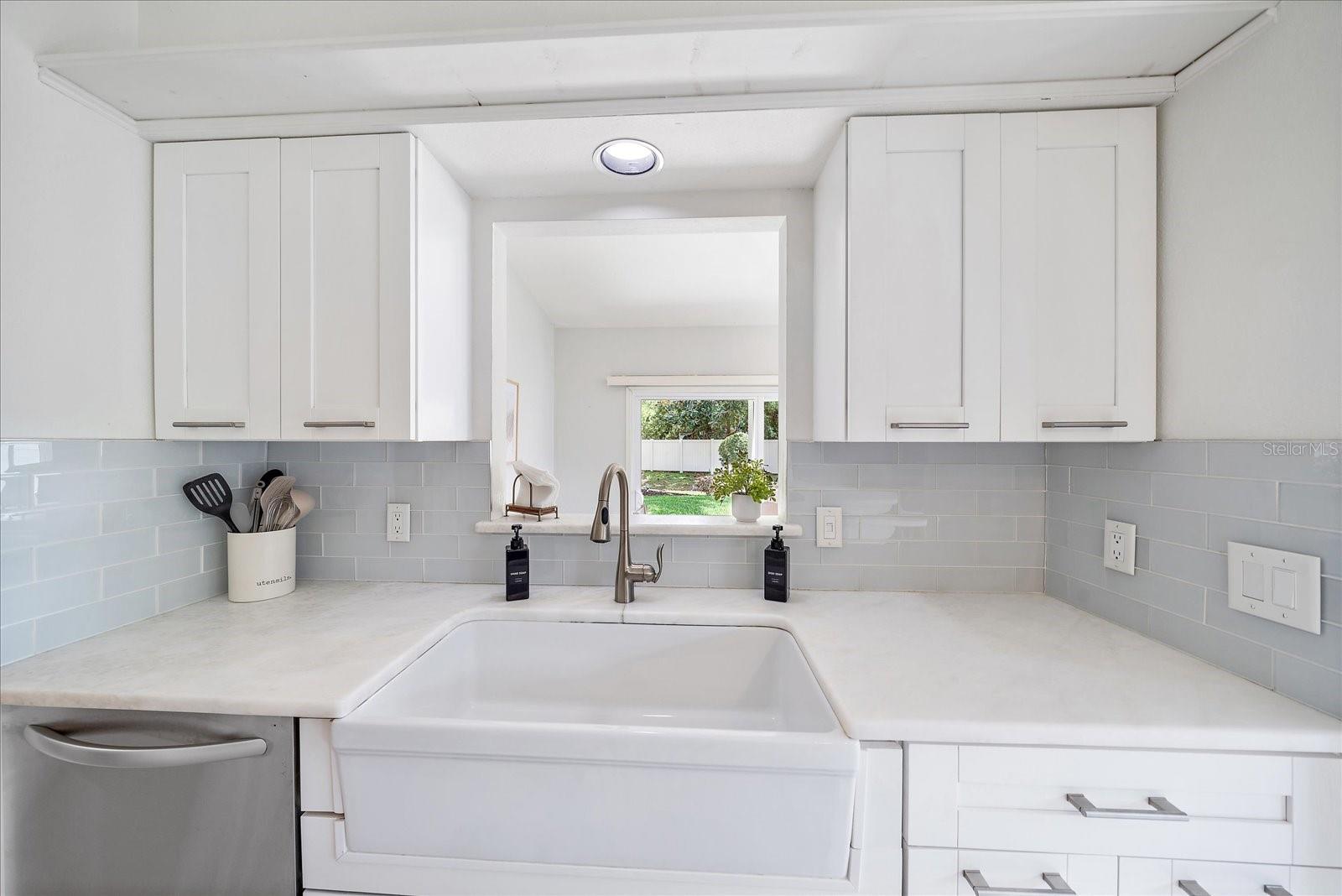 1046 GREYSTONE LN, SARASOTA, FL, 34232
