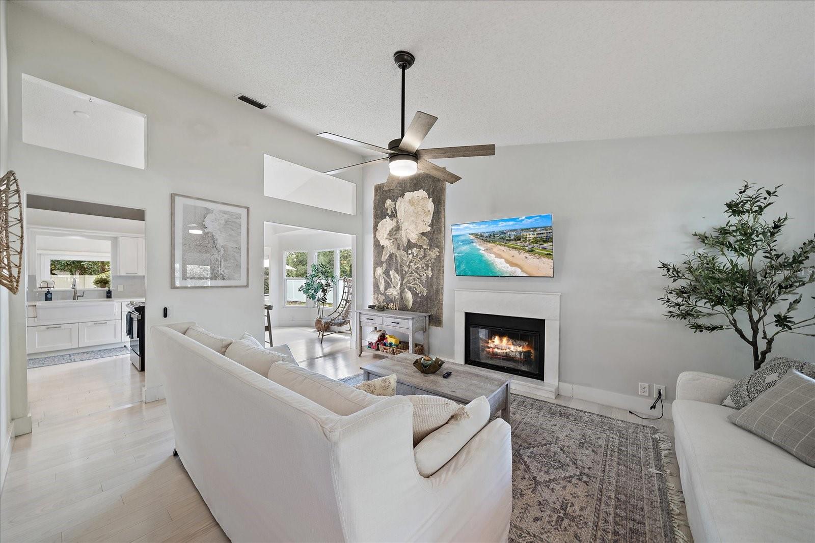 1046 GREYSTONE LN, SARASOTA, FL, 34232