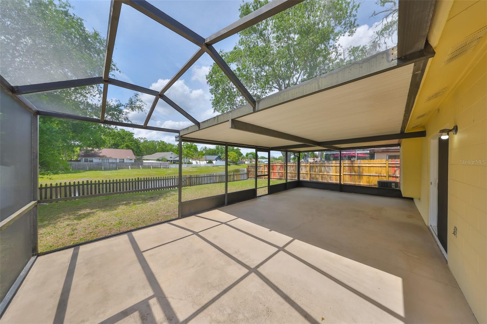 1747 TINKER DR, LUTZ, FL, 33559