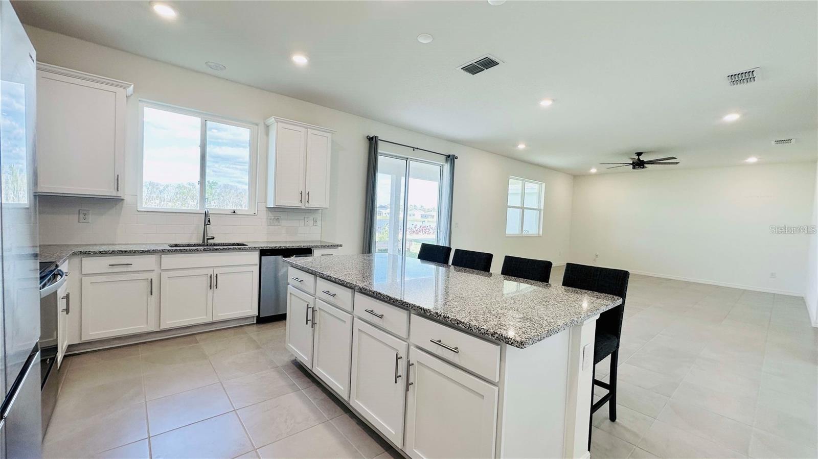 9567 SANDY BLUFFS CIR, PARRISH, FL, 34219