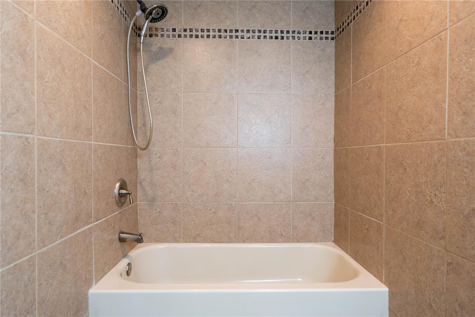 30542 HOYLAKE ST, SORRENTO, FL, 32776