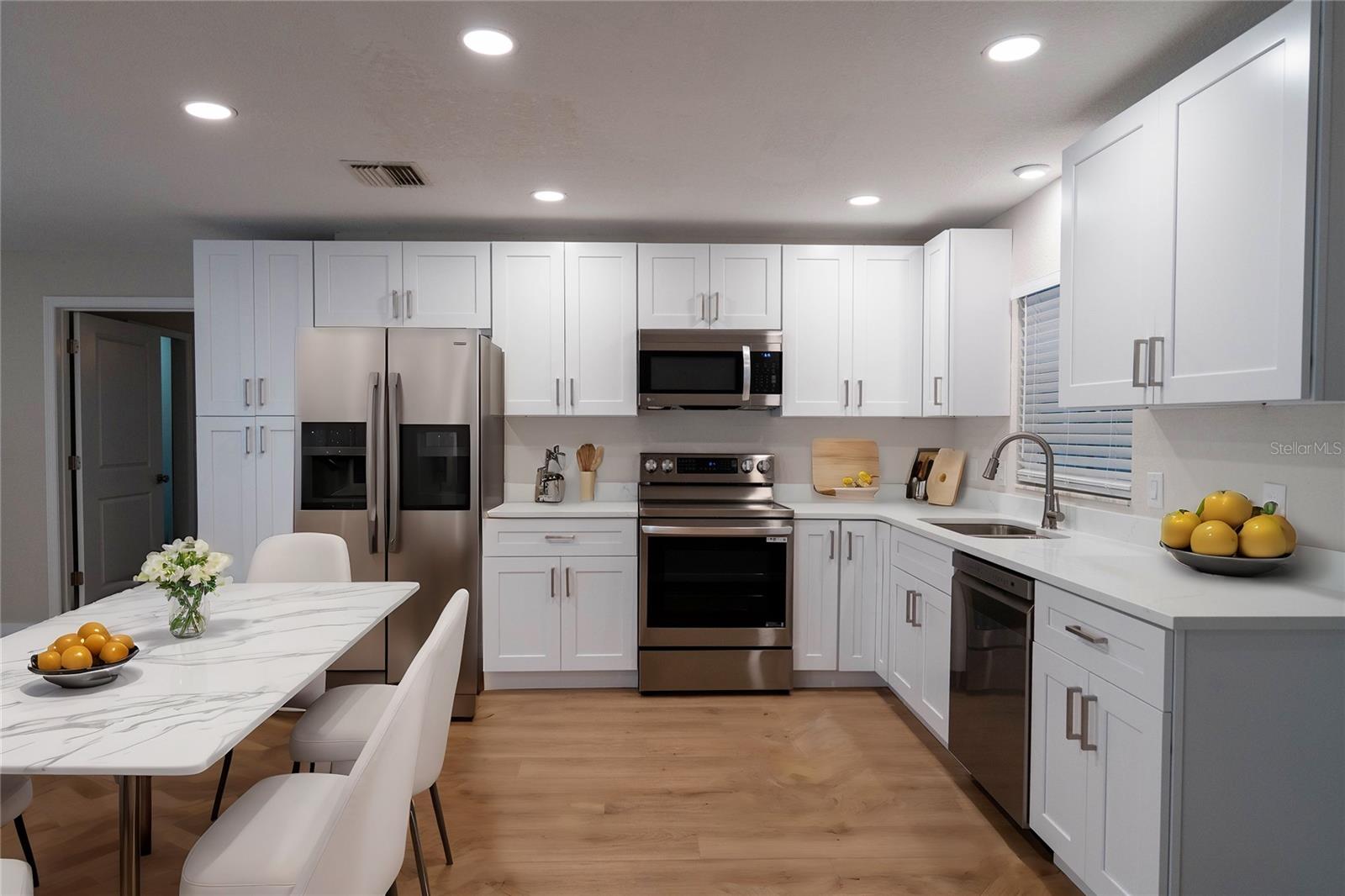 30542 HOYLAKE ST, SORRENTO, FL, 32776
