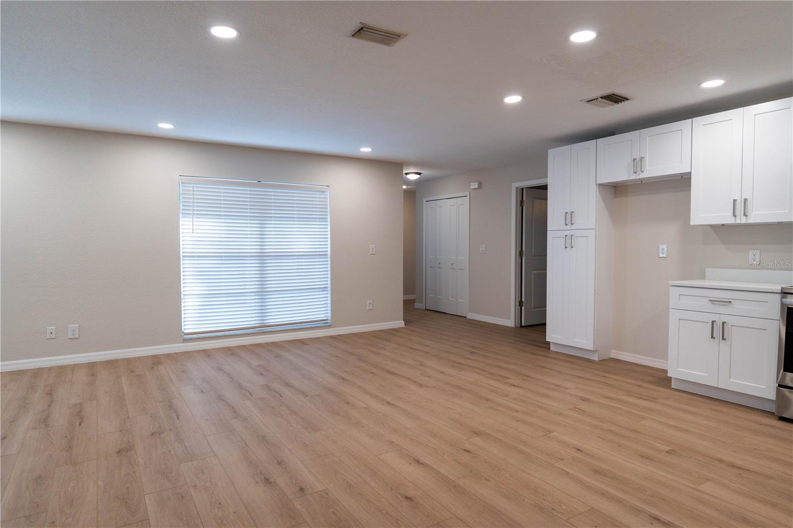 30542 HOYLAKE ST, SORRENTO, FL, 32776