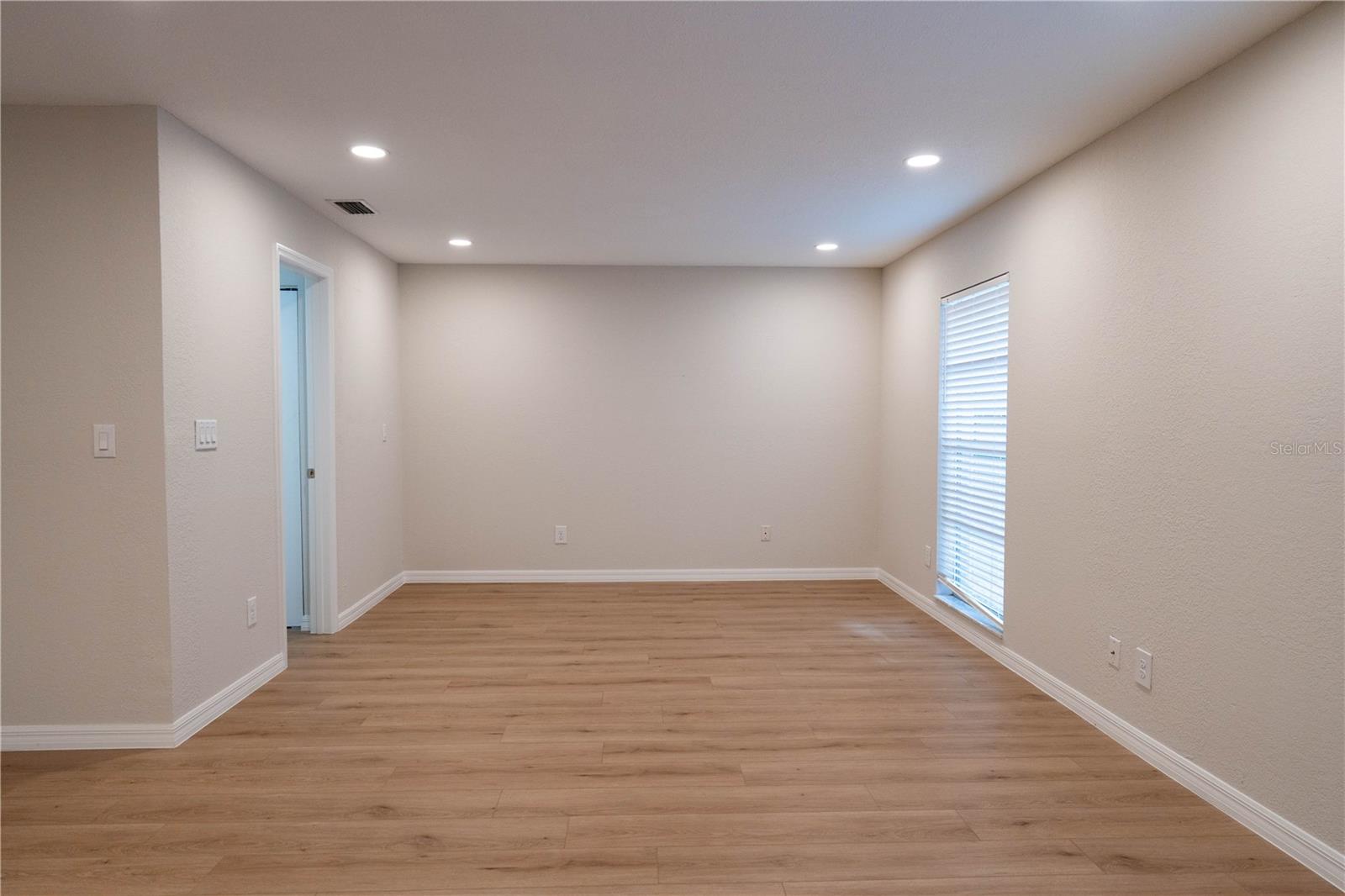 30542 HOYLAKE ST, SORRENTO, FL, 32776