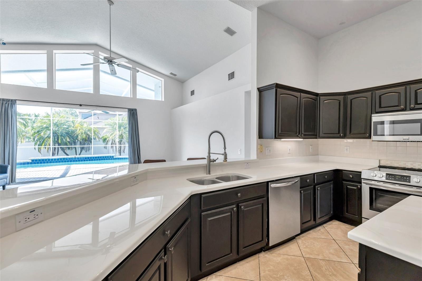 10341 MEADOW CROSSING DR, TAMPA, FL, 33647