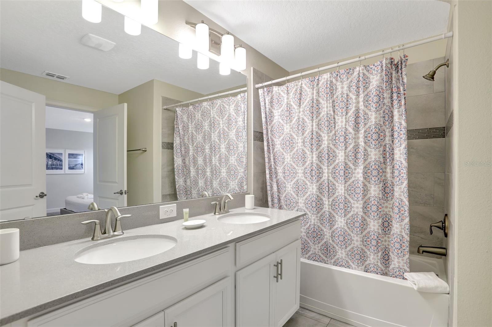 8969 STINGER DR, DAVENPORT, FL, 33896