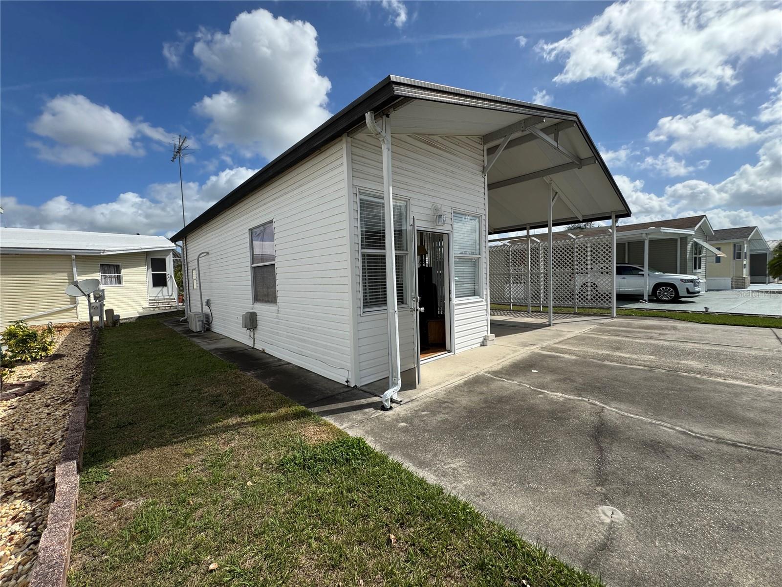 35207 CONDOMINIUM BLVD #Lot 52, ZEPHYRHILLS, FL, 33541