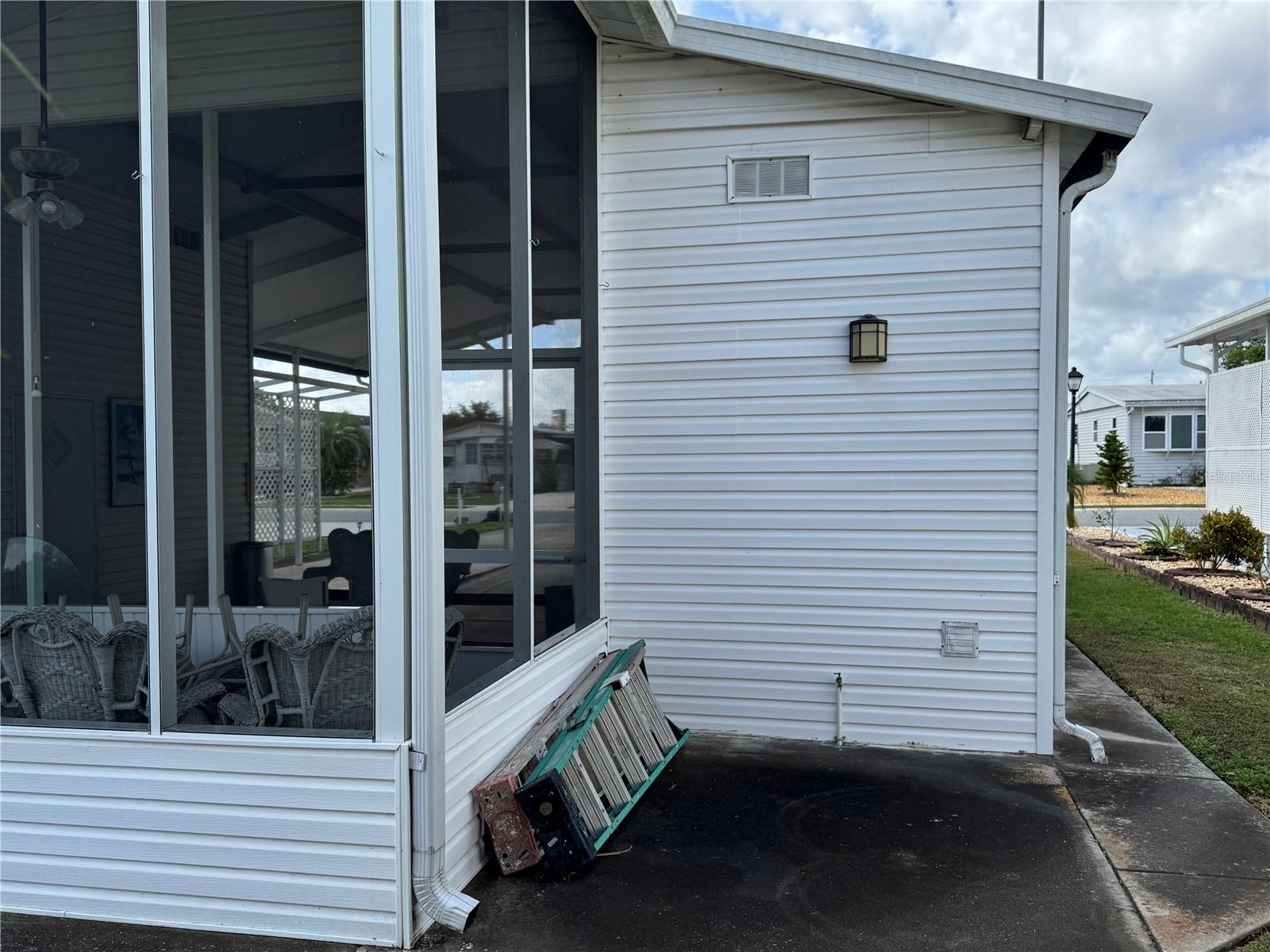 35207 CONDOMINIUM BLVD #Lot 52, ZEPHYRHILLS, FL, 33541