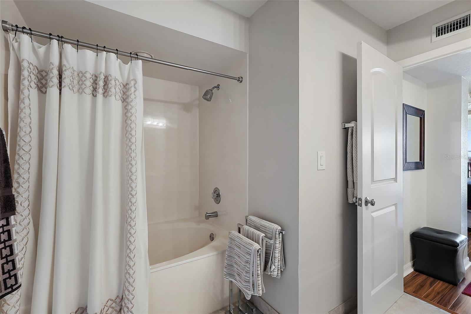 6061 BAHIA DEL MAR CIR #447, ST PETERSBURG, FL, 33715