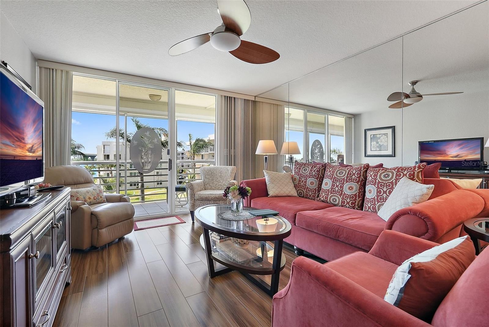 6061 BAHIA DEL MAR CIR #447, ST PETERSBURG, FL, 33715