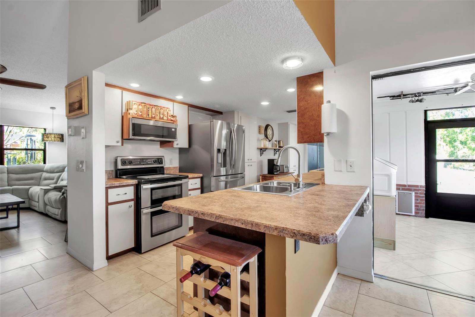 9011 HILOLO LN, VENICE, FL, 34293