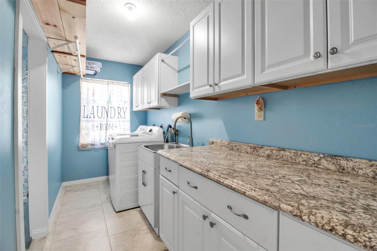 9011 HILOLO LN, VENICE, FL, 34293