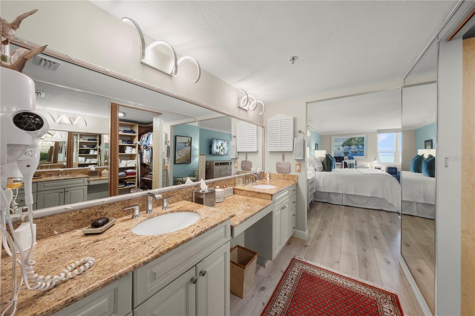 101 SUNSET DR #102, SARASOTA, FL, 34236