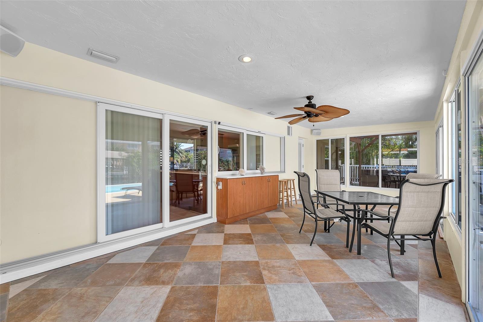 1012 SPINDLE PALM WAY, APOLLO BEACH, FL, 33572