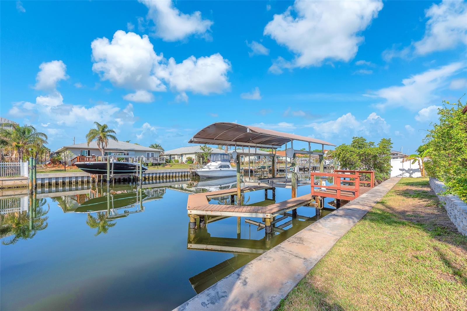1012 SPINDLE PALM WAY, APOLLO BEACH, FL, 33572
