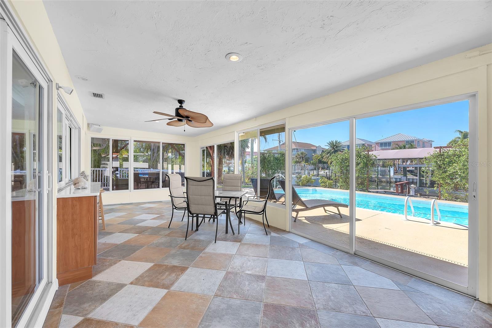 1012 SPINDLE PALM WAY, APOLLO BEACH, FL, 33572