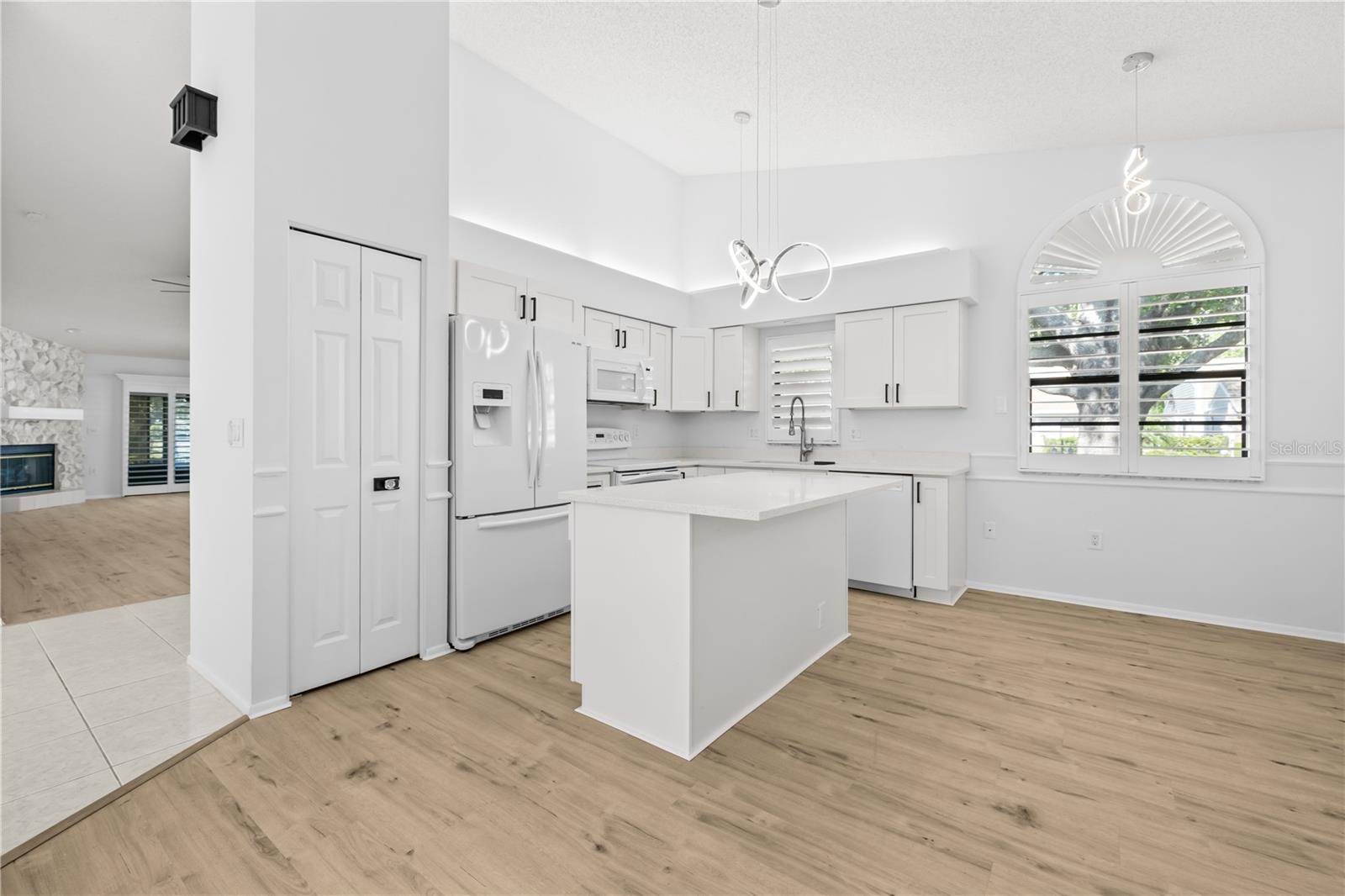 5482 SALEM SQUARE DR N, PALM HARBOR, FL, 34685