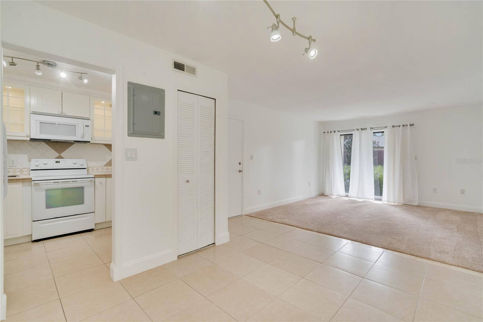304 CHEROKEE CT #C, ALTAMONTE SPRINGS, FL, 32701