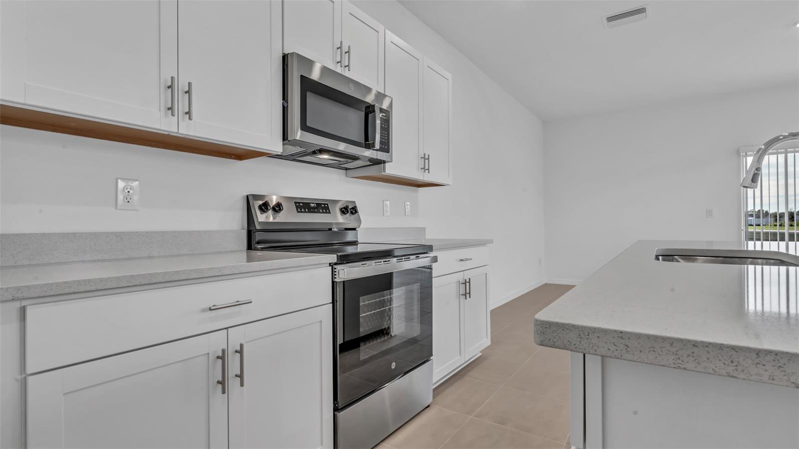 2205 HALLIER CV, WESLEY CHAPEL, FL, 33543