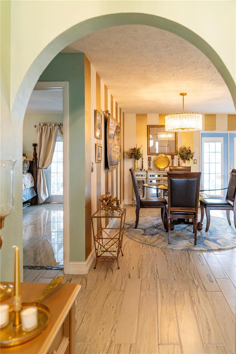 624 JAMAICA CIR E, APOLLO BEACH, FL, 33572