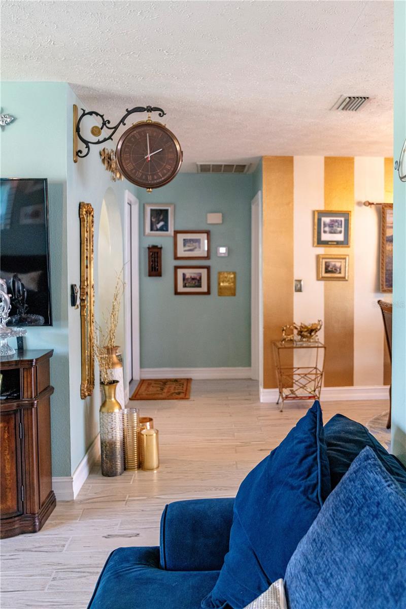 624 JAMAICA CIR E, APOLLO BEACH, FL, 33572