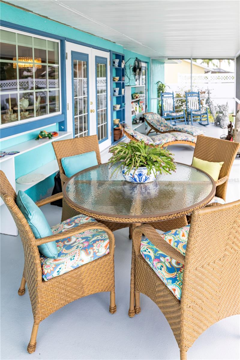624 JAMAICA CIR E, APOLLO BEACH, FL, 33572