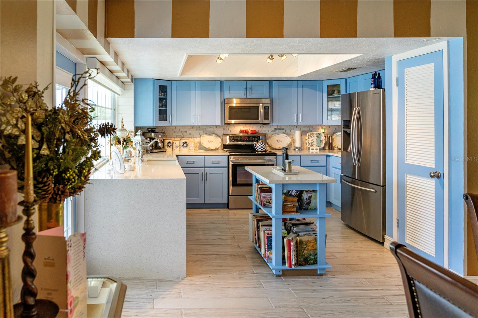 624 JAMAICA CIR E, APOLLO BEACH, FL, 33572