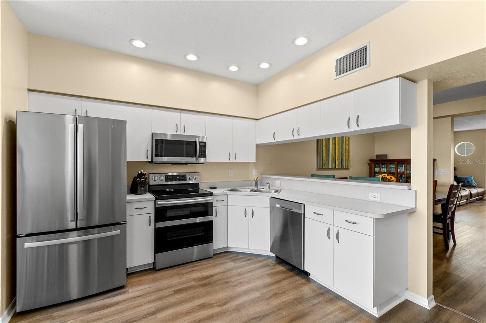 2782 COUNTRYSIDE BLVD #2, CLEARWATER, FL, 33761