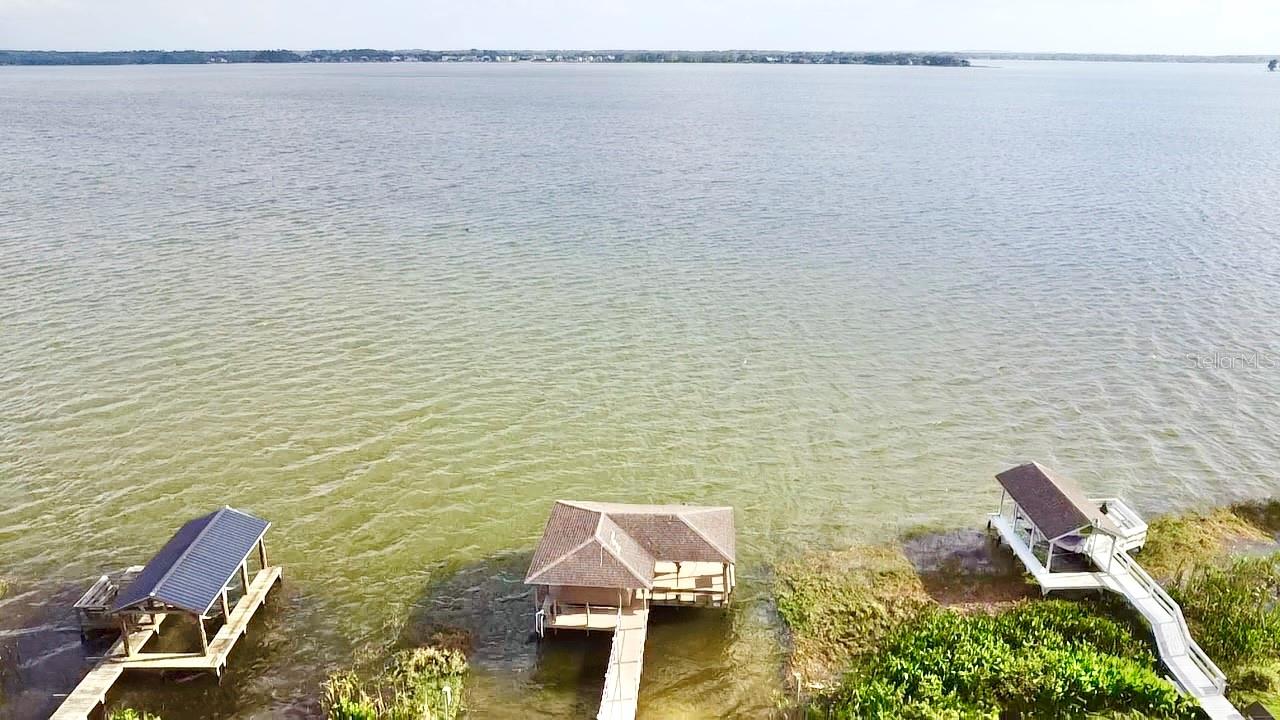 2037 LAKESHORE DR, MOUNT DORA, FL, 32757