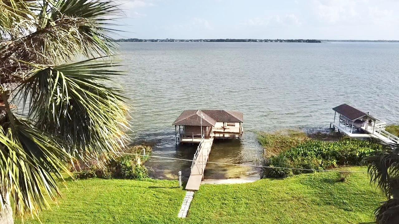 2037 LAKESHORE DR, MOUNT DORA, FL, 32757
