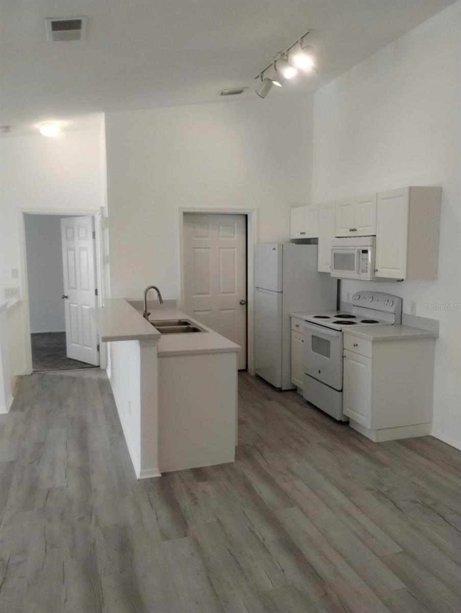 5904 WILLOW RIDGE DR #202, ZEPHYRHILLS, FL, 33541