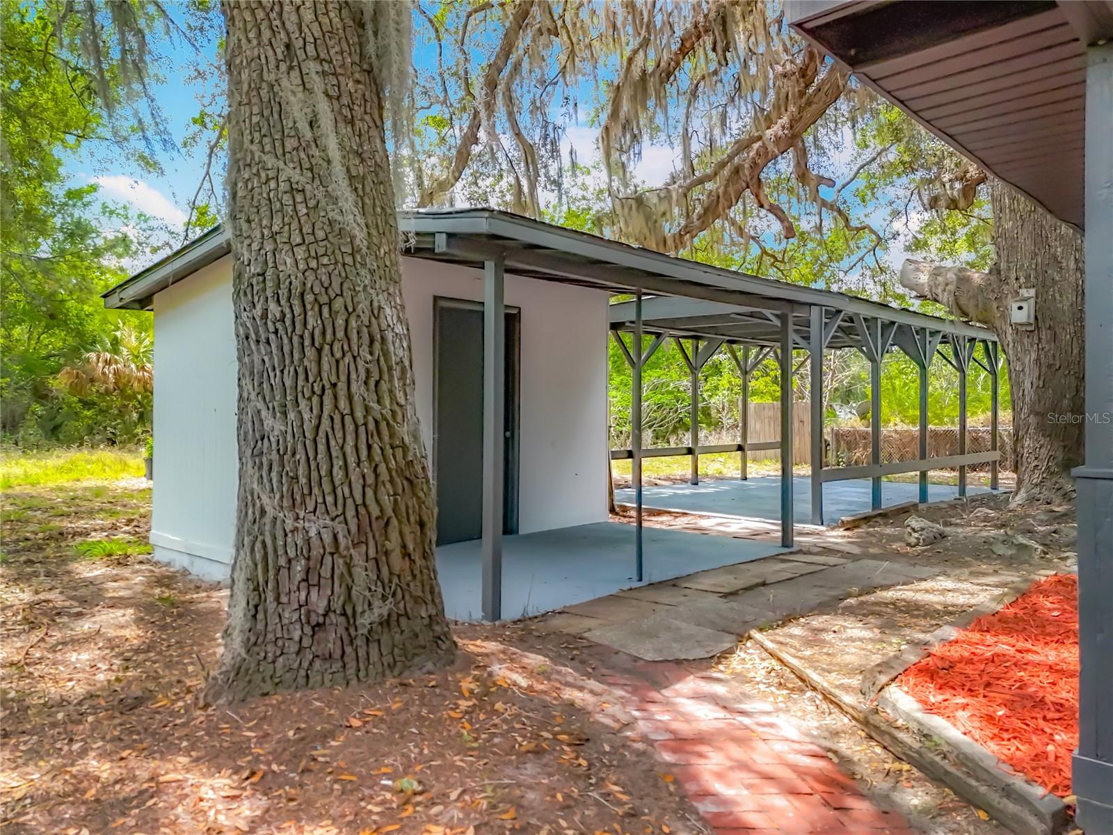 1611 HAMPTON RD, LEESBURG, FL, 34748
