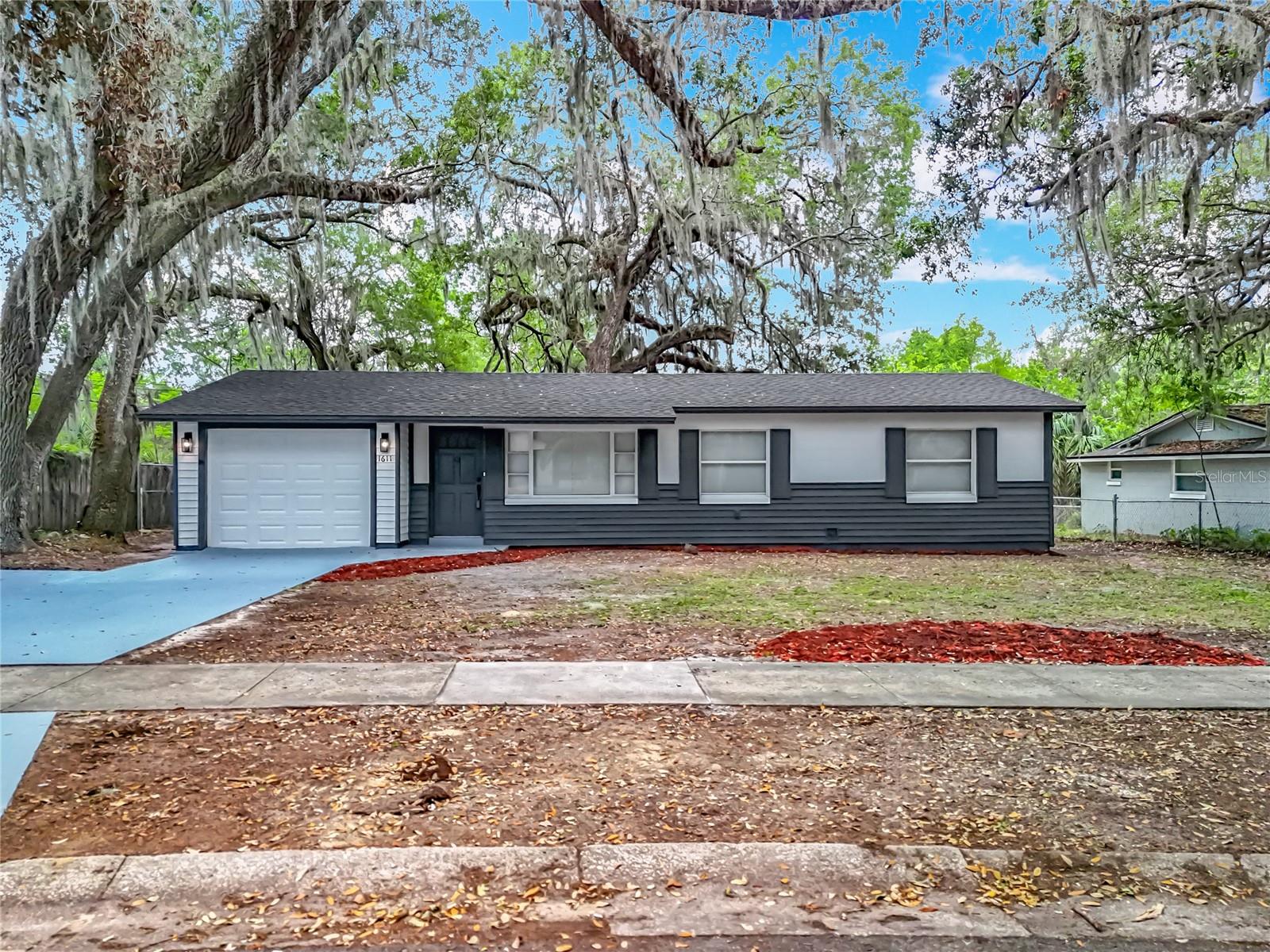 1611 HAMPTON RD, LEESBURG, FL, 34748