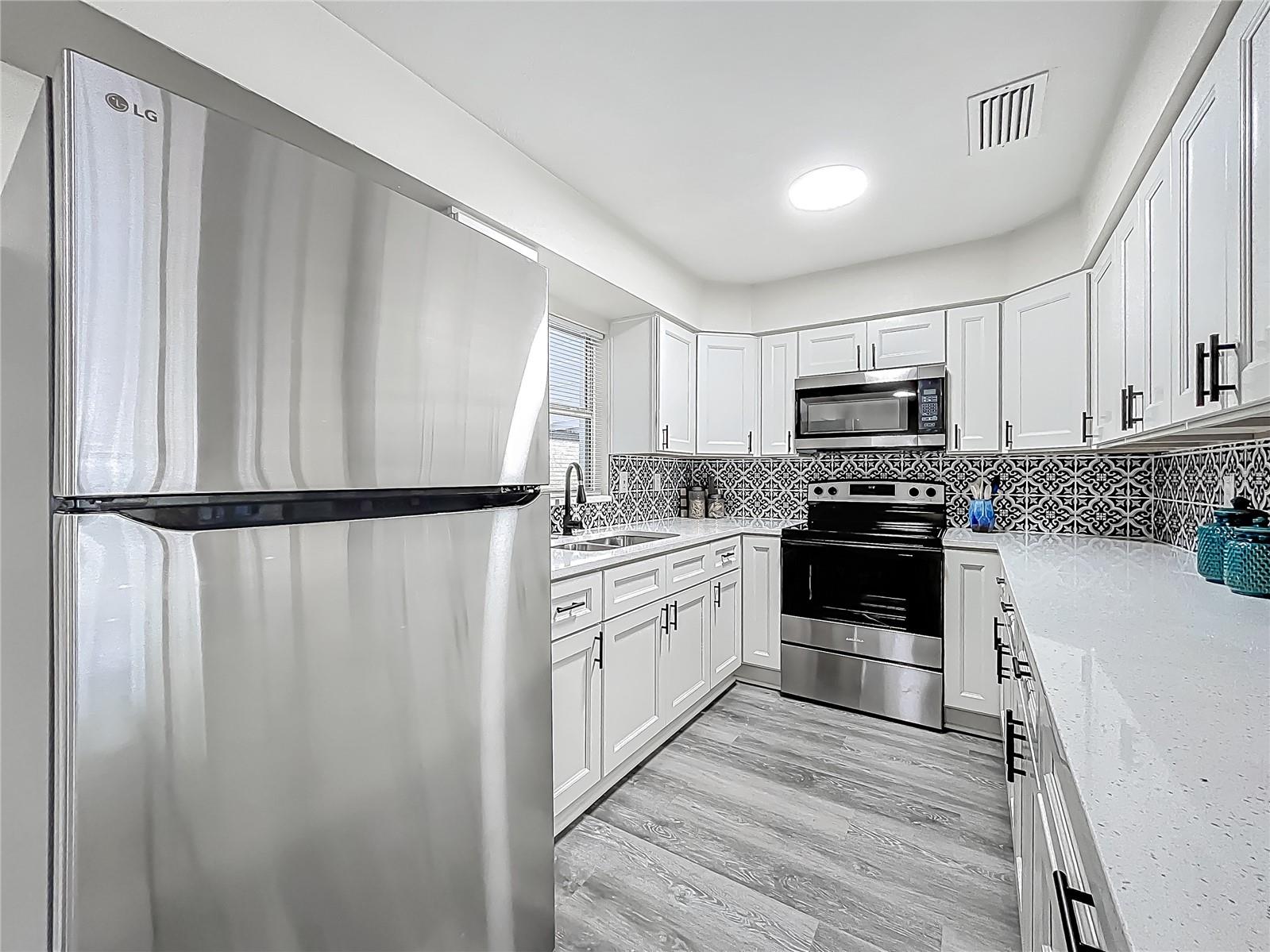 1611 HAMPTON RD, LEESBURG, FL, 34748