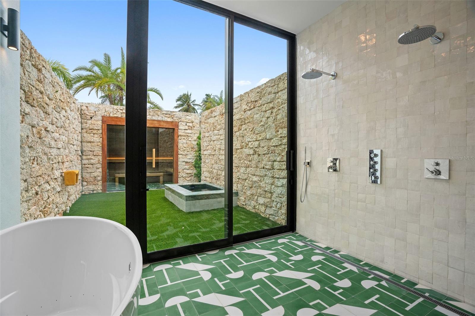 PR9112822 Property Photo